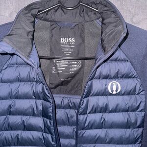 HUGO BOSS MEN’S JALMSTAD PRO 3 SLIM-FIT GOLF JACKET